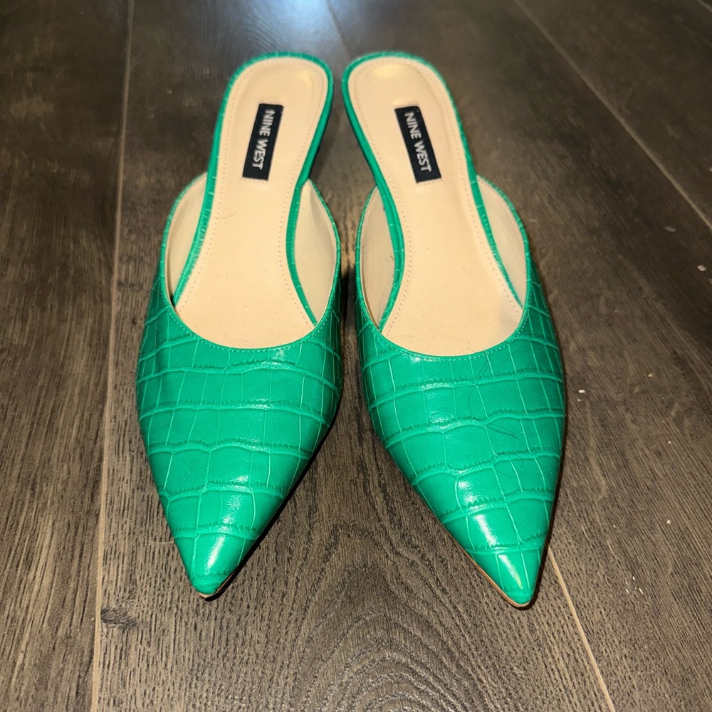 Nine West green mules kitten heel